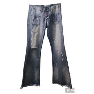 Top Trends Denim Flare Jeans Distressed Frayed Hem Button Fly‎ Light Wash 32